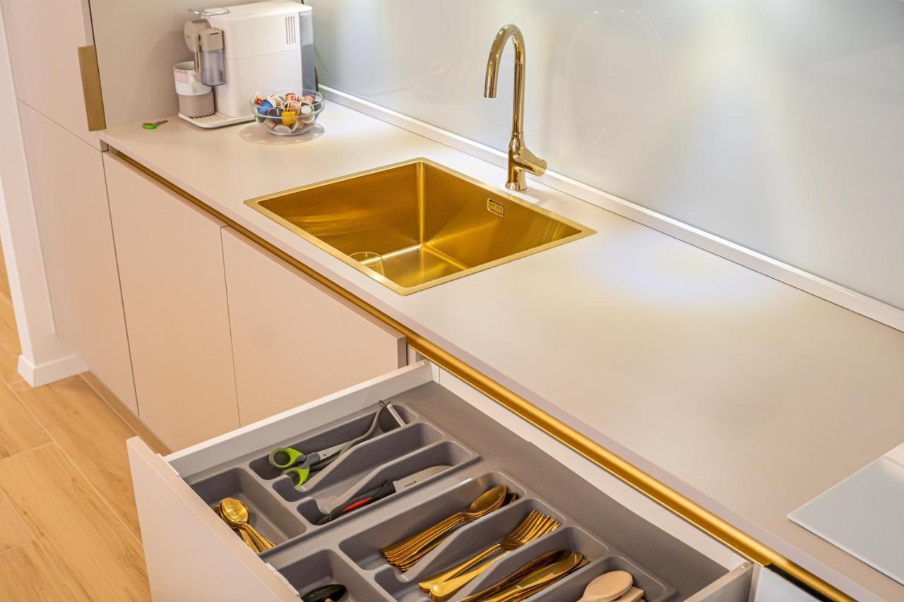 Golden Luxury Apartment Сплит Екстериор снимка