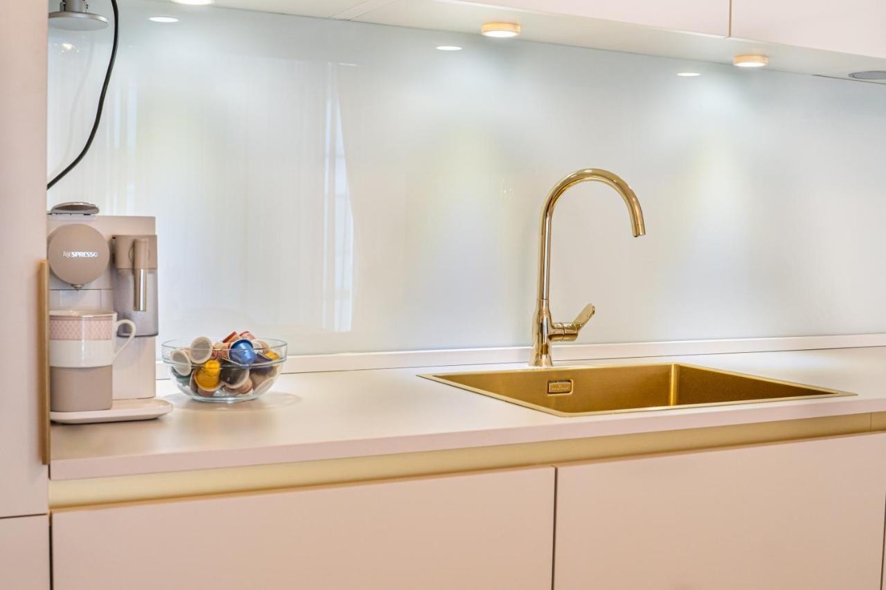 Golden Luxury Apartment Сплит Екстериор снимка