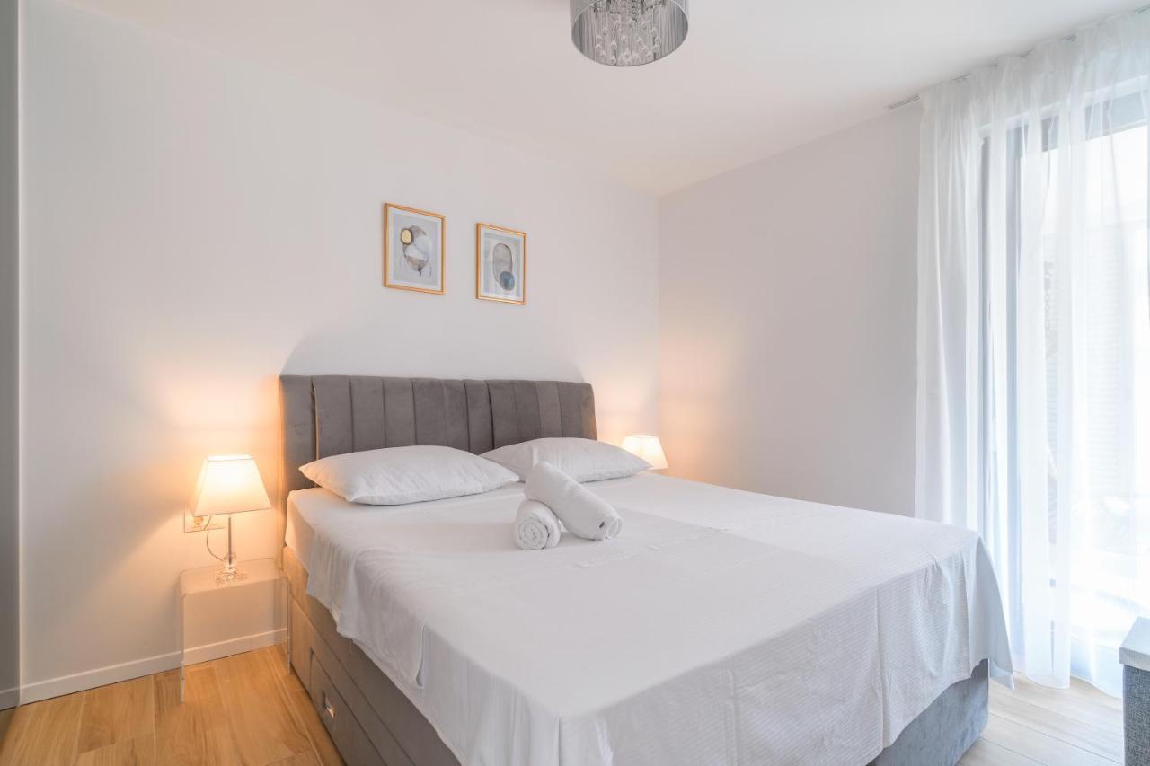 Golden Luxury Apartment Сплит Екстериор снимка
